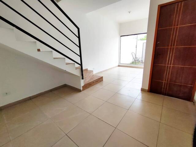 #37 - Casa para Venda em Arapongas - PR