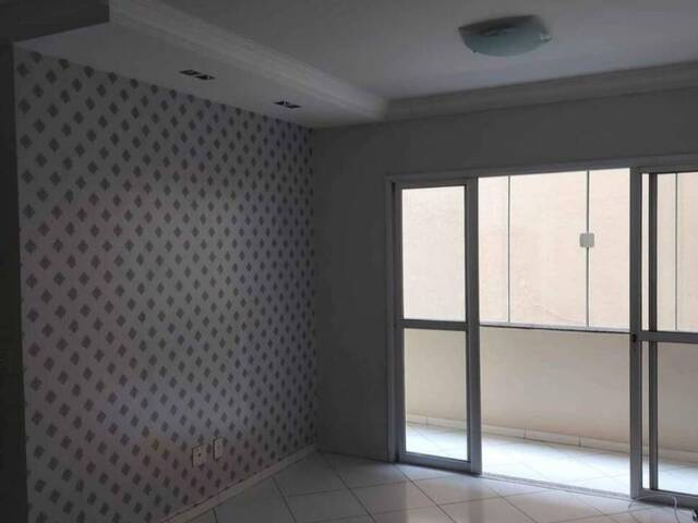 #183 - Apartamento para Venda em Arapongas - PR - 2