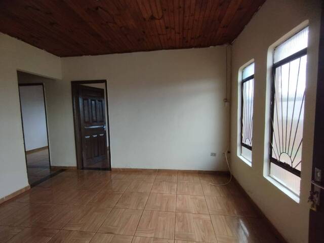 #336 - Casa para Locação em Arapongas - PR - 2