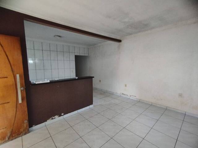 #408 - Casa para Locação em Arapongas - PR